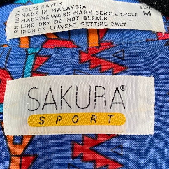 Sakura Sport Funky Shirt - Picture 4 of 4